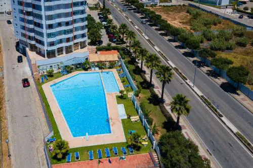 OliLou - Silhueta Citadina