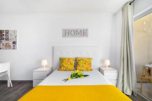 Praia da Rocha, 4G Jardins da Rocha, Sunny Studio, Air Conditioning, two Pools, Internet, Parking, by IG