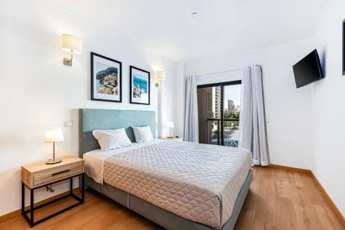 Rocha Tower 3D - Sunset Apartment Beachside