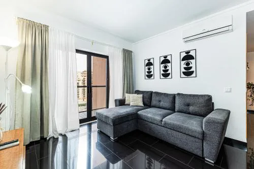 ROCHA TOWER - 8B