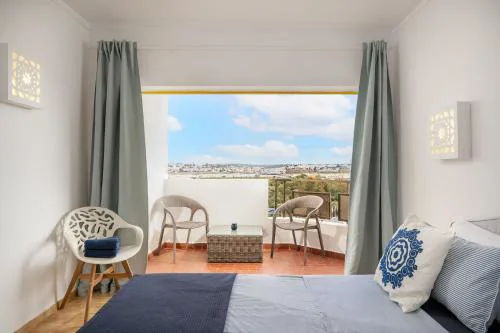 SunnyBeachApt wFreePark&view