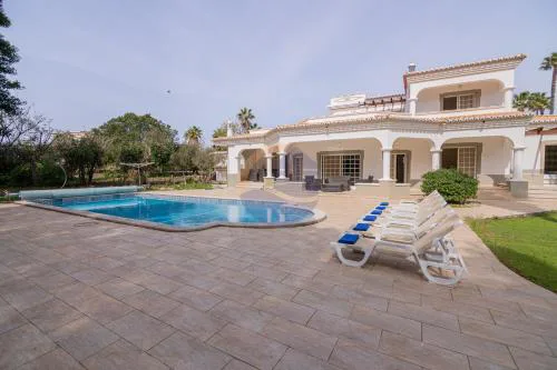 Villa Luxury Suites, Heated Outdoor Pool