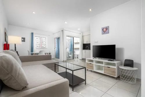 Wonderful Praia da Rocha Flat by LovelyStay