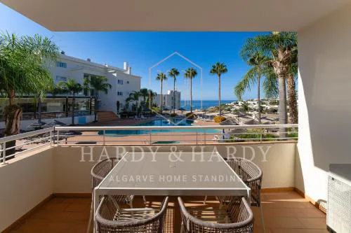 Sea View Apartment with Pool - Walk to Beach - N34