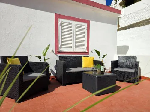 CASA DE CARVOEIRO - Terrace, Beach & Center 450m, AC - WiFi