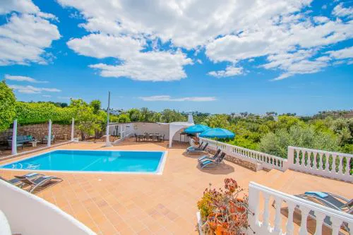 Villa Vale Verde 5 Bedroom Villa, 10 min walk to