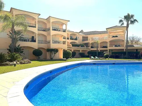2 bed, south facing, walk to beach & vilamoura marina