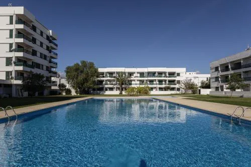 Aldeia do Mar Vilamoura, Pool Terrace, by Hopstays