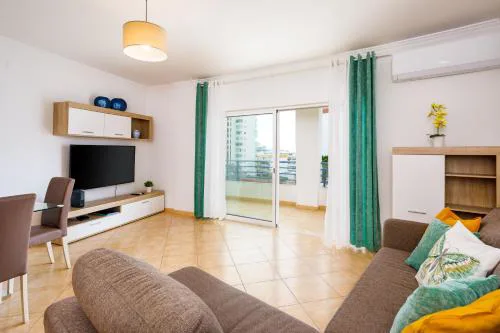 Apartamento Monarquia - T3 Quarteira