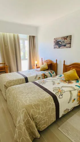 Apartamento relaxante com terraço e próximo da praia, no 2º andar