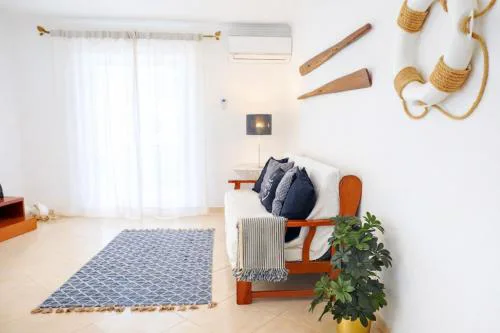 Avenue Apartment - Family-friendly T2 - Estacionamento Privado