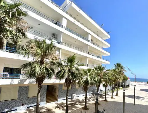 Beachside Apartment - With Pool by HD PROPERTIES