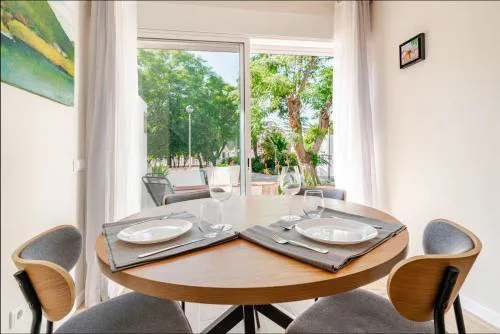 Casa Eden 2BR modern Apartment near Marina! Patio-Porch-WS-BBQ-FAST WIFI!