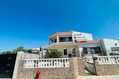 Charming 5 bed Private Villa - Quarteira