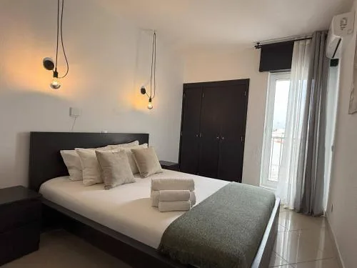 Go4Portugal - Lagoa - Apartment 3 min from beach with airco and balcony