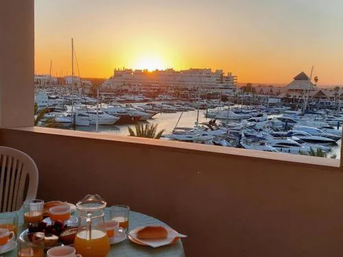 Marina Plaza