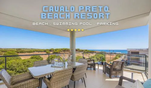 Sea View, Beach & Pool - Private Parking AC & WiFi