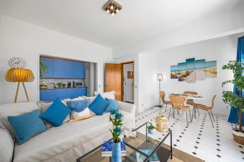 Seaview Penthouse in Algarve with Spacious Terrace