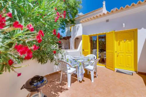 Side Villas - 1bdr Retreat with BBQ & Patio