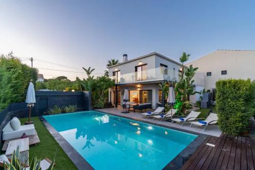 Stylish Algarve Retreat- Priv. Pool & Beach Nearby