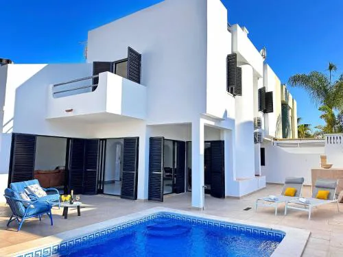 Villa Brasil by BeCherish