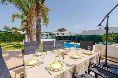 Villa Navegante com Piscina Privada em Vilamoura