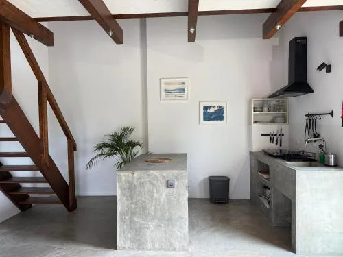 Global Chill Farm Loft