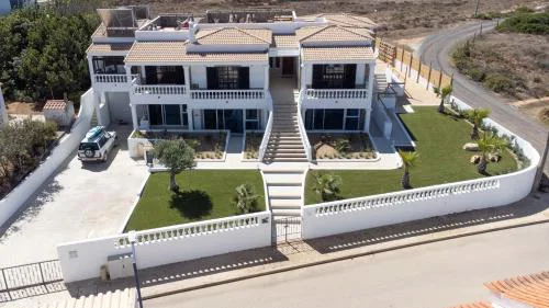 CoWorking and CoLiving Villa