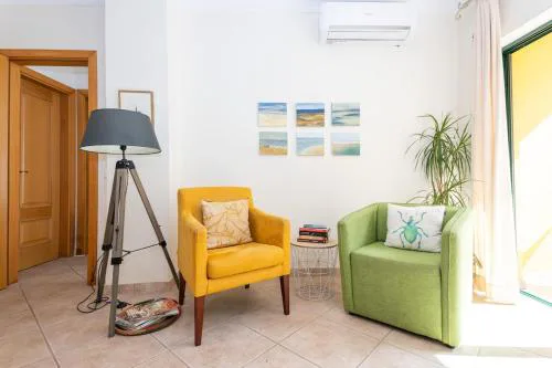 Modern and charming 1-bedroom apartment in Santa Luzia