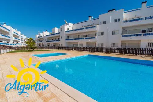 Santa Luzia Residence 2BDR - 5 mins Downtown - Pool & Wi-Fi