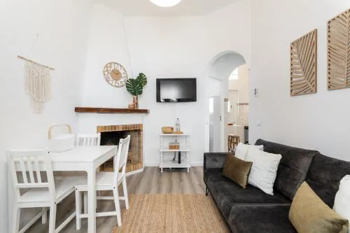 Tavira Santa Luzia Apartment, by Hopstays