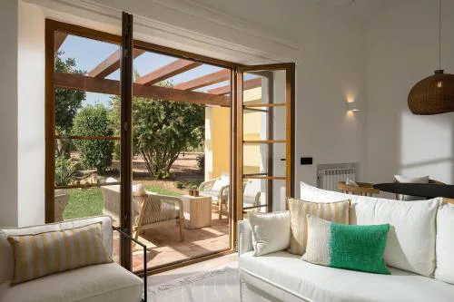 2 bdr Villa with Ocean-View Shared Pool, Luz, Lagos