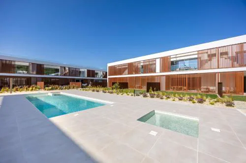 Novo T2 com piscina -burgau