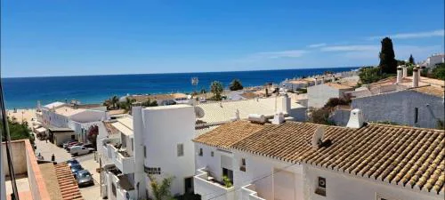 Seaview Apartment 100m from beach
