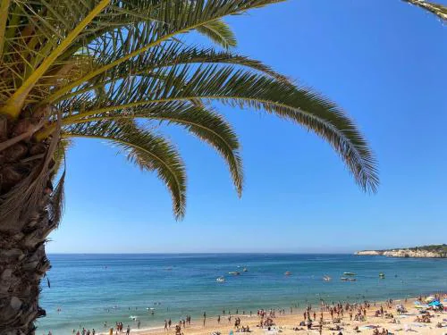 Pé na Praia em Armação de Pêra, Vou de Férias