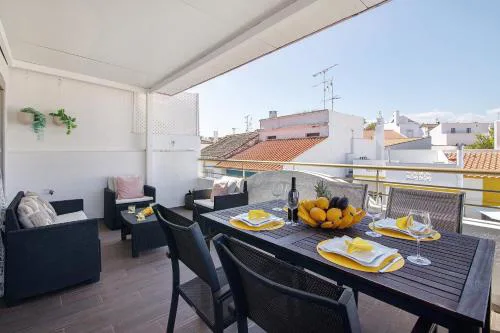 Flor de Sol House