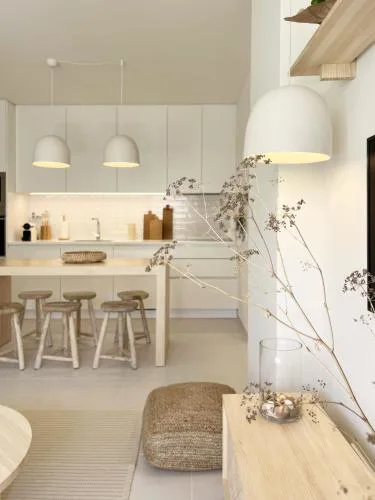 Luxury 2BR Apartment with Pool, Bikes & Garden
