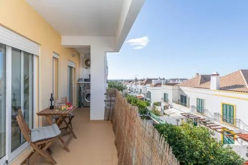 Monis Place-modern Apartment With Sunny Balcony