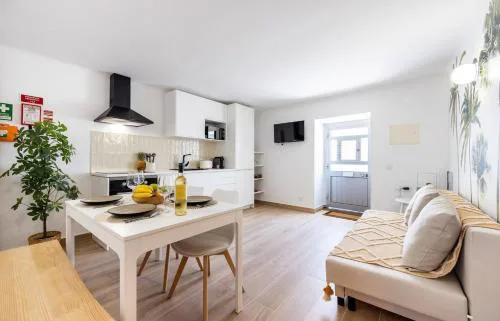 Palm Tree Apartment, Town Centre