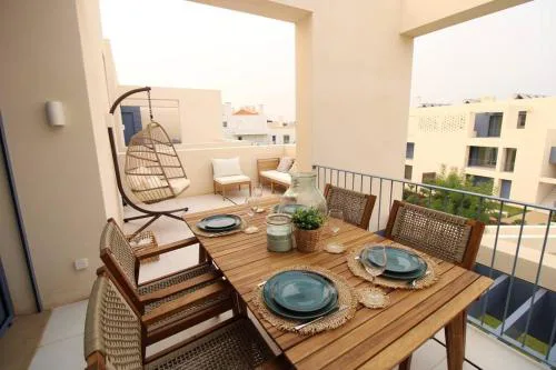 Private Pool 3BR Family Apt w- Gym, Near Ria Formosa