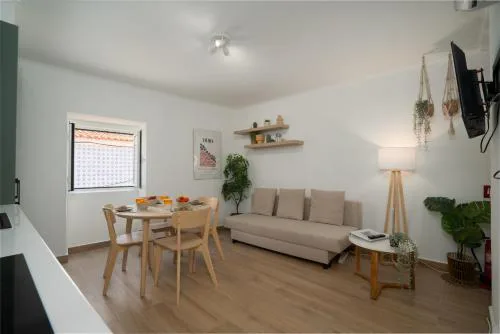 Sunset Apartment, Town Centre