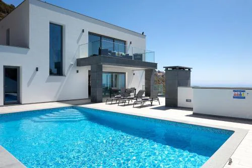 SKYFALL VILLA