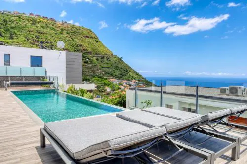 Villa Arco-Iris, a Home in Madeira