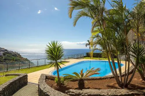 Calheta, Sun, Sea & Pool