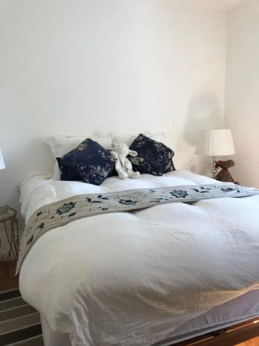 Villa-sleeps2-garden-private park