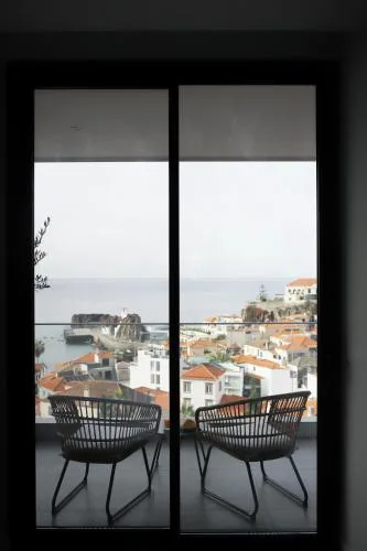 B View Madeira - Ocean & Bay View Apartment