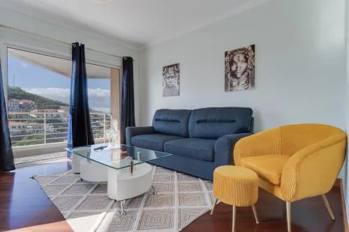 Camara de Lobos Duplex Apartment by Holiday Rental Madeira