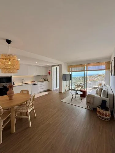 Oceanview cozy apartment with pool near Funchal