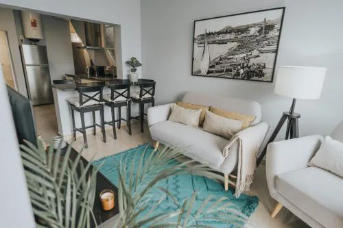 Pico Apartment's