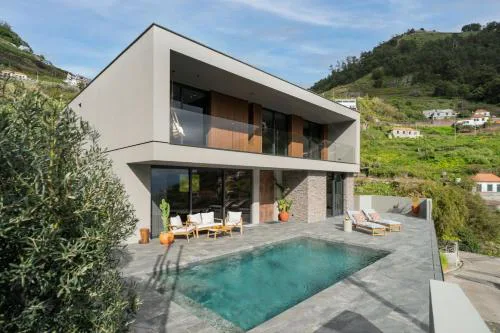 Arbor Villa: Nature Retreat